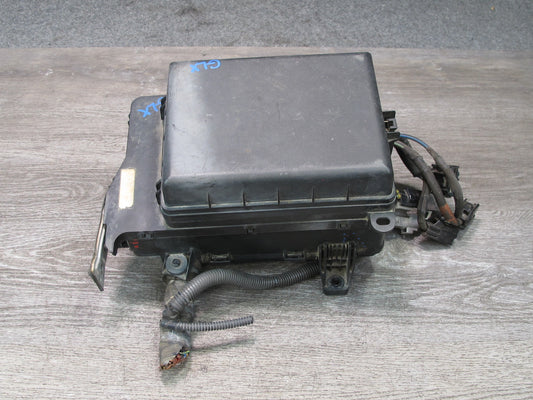2003-2007 Lexus UZJ100L LX470 Under Hood Power Distribution Fuse Relay Box