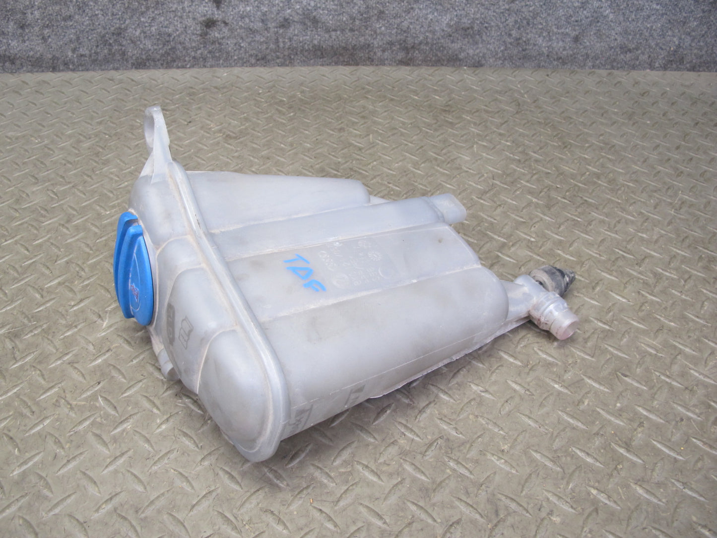 10-16 Audi Q5 S5 S4 Engine Coolant Expansion Overflow Reservoir Bottle OEM