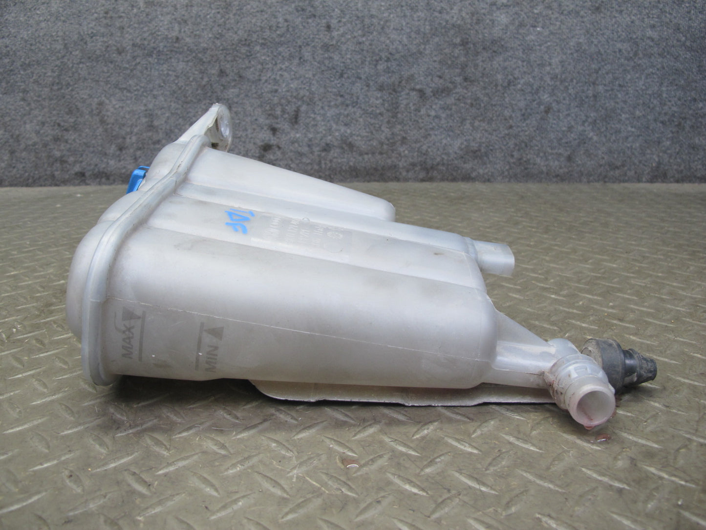 10-16 Audi Q5 S5 S4 Engine Coolant Expansion Overflow Reservoir Bottle OEM