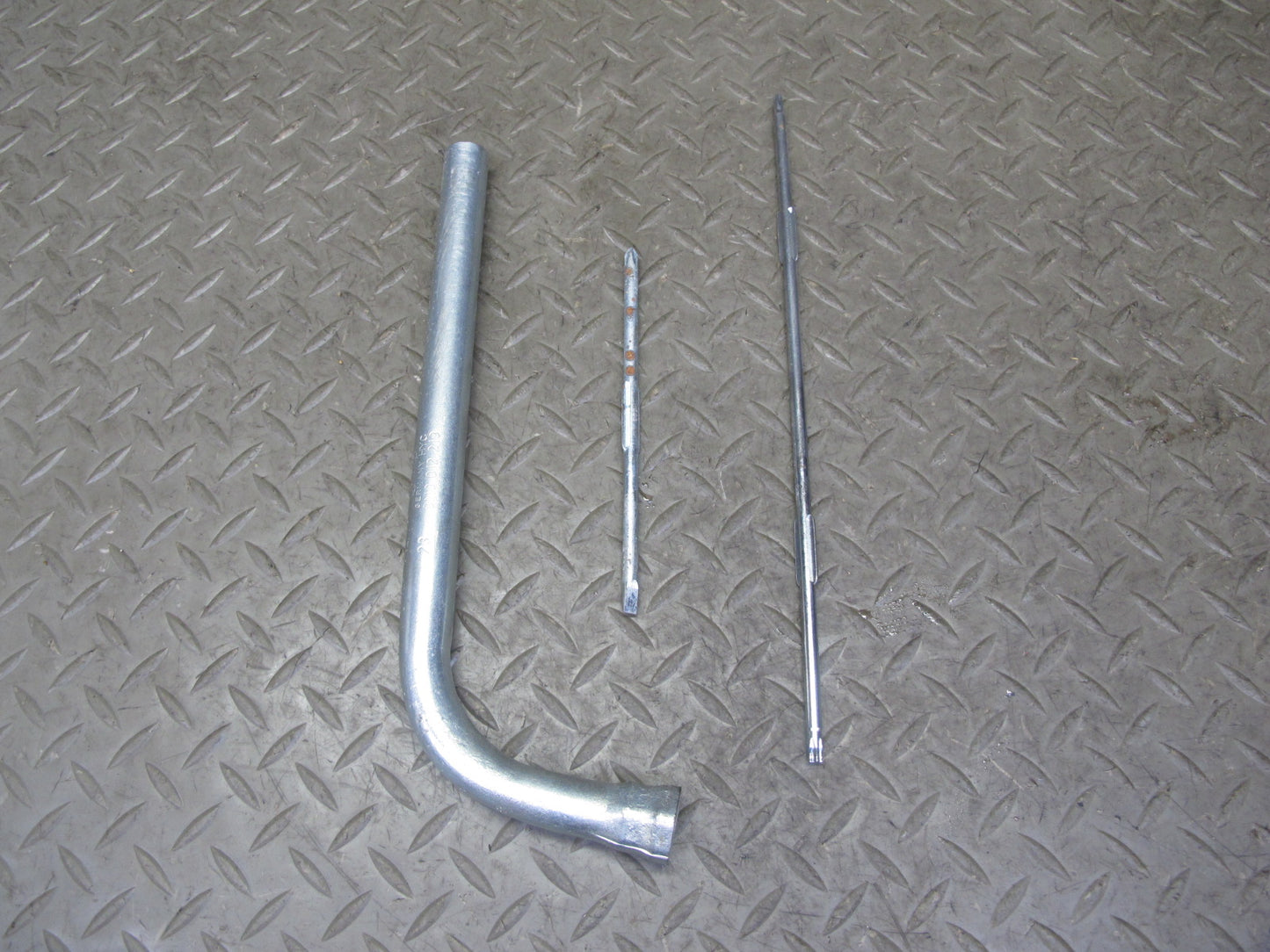 10-16 Audi B8 A4 S4 Emergency Spare Tire Lift Jack Tool KIT w Foam OEM