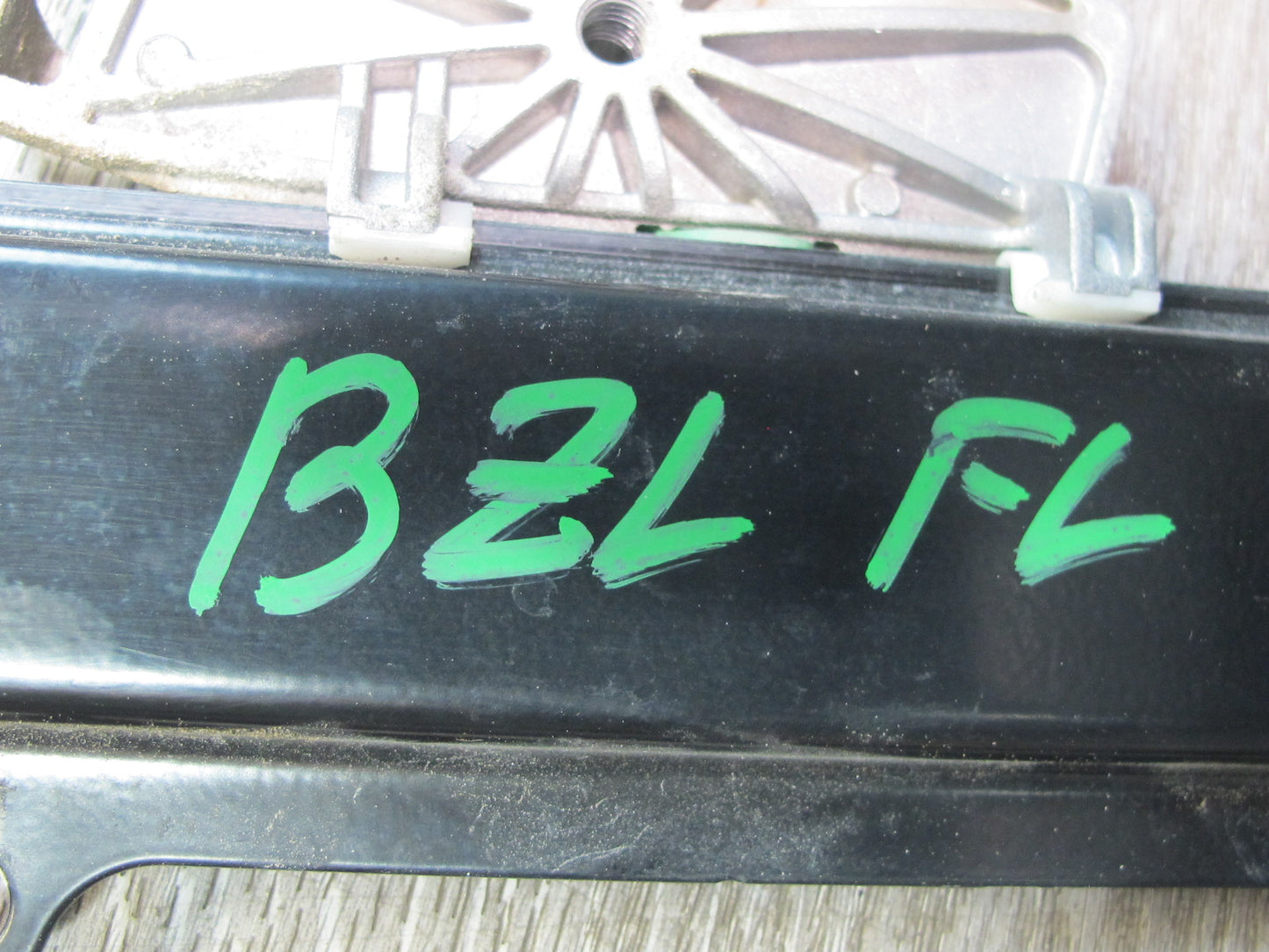 09-16 BMW E89 Z4 Left Door Window Regulator w Motor OEM