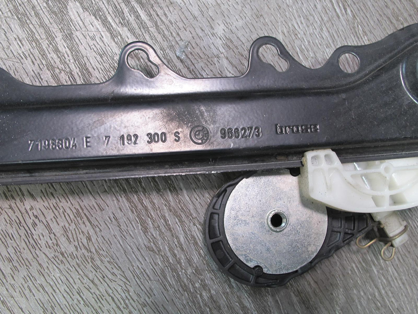 09-16 BMW E89 Z4 Right Door Window Regulator w Motor OEM