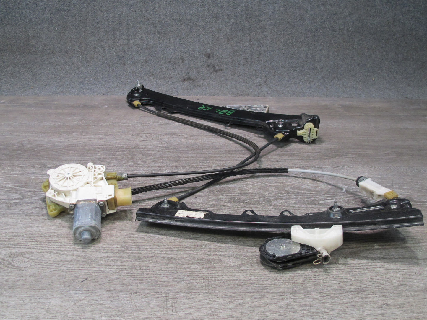 09-16 BMW E89 Z4 Right Door Window Regulator w Motor OEM