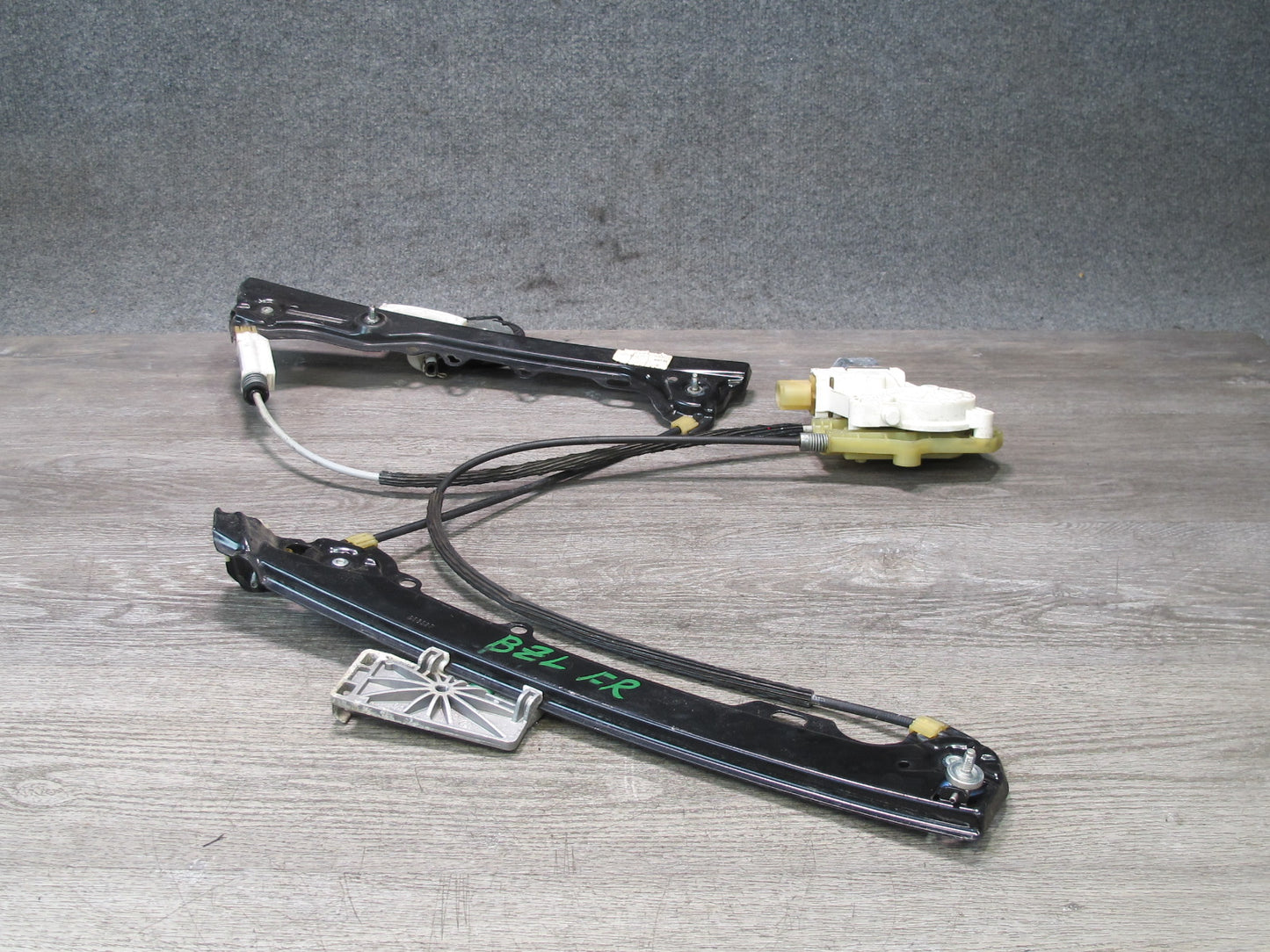09-16 BMW E89 Z4 Right Door Window Regulator w Motor OEM