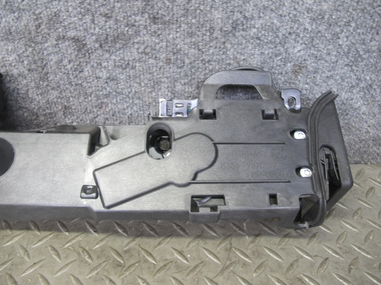 09-16 BMW E89 Z4 Rear Trunk Deck Lid Lock Latch Actuator 7191257 OEM