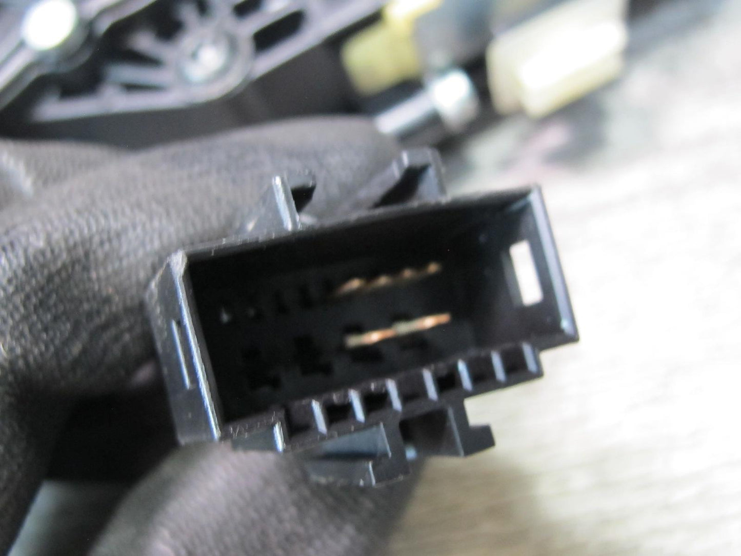 09-16 BMW E89 Z4 Convertible Folding TOP Roof Lock Latch Mechanism OEM