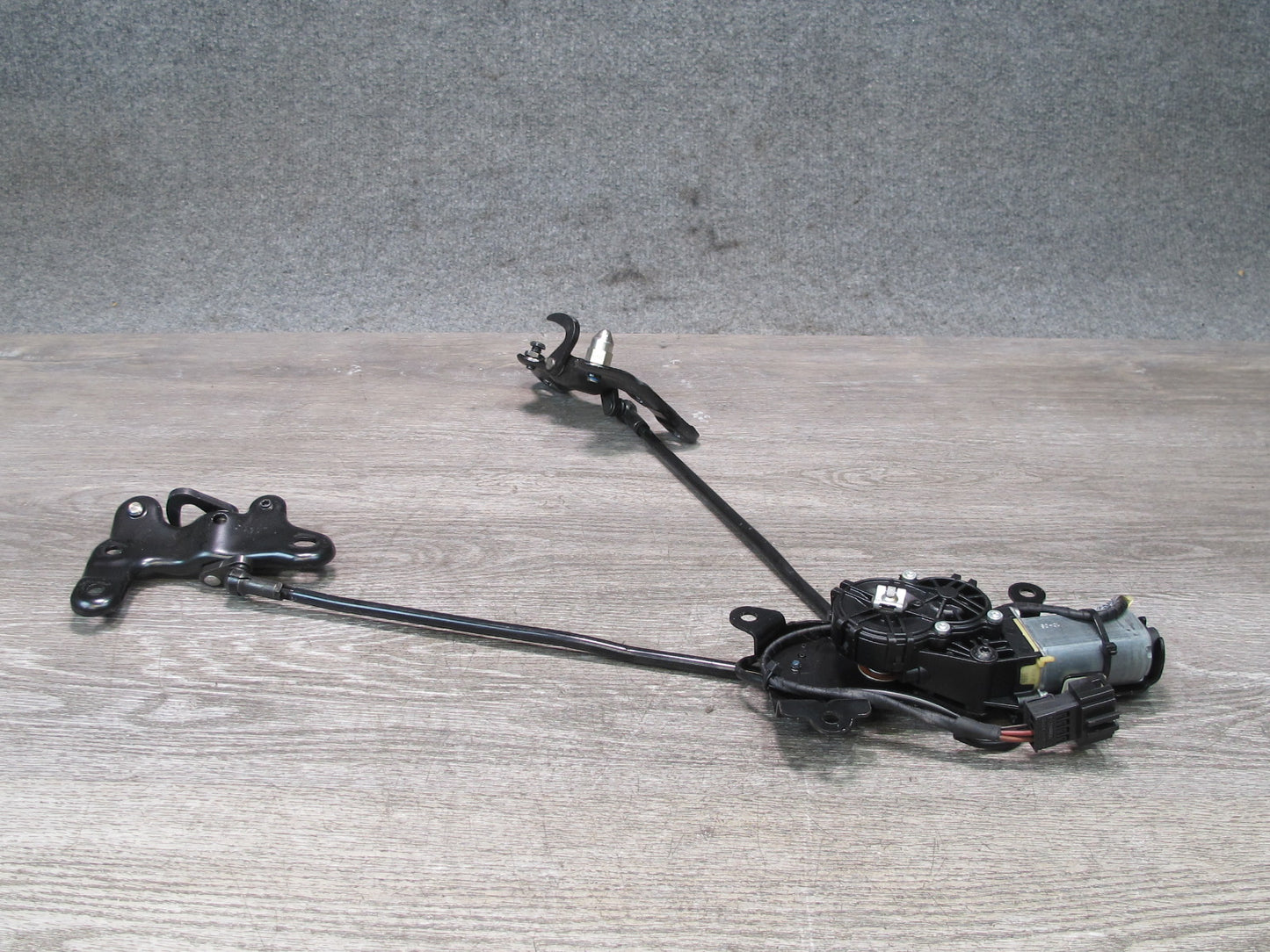 09-16 BMW E89 Z4 Convertible Folding TOP Roof Lock Latch Mechanism OEM