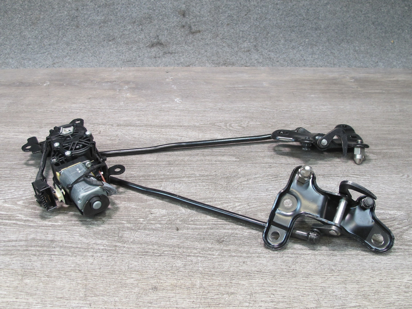 09-16 BMW E89 Z4 Convertible Folding TOP Roof Lock Latch Mechanism OEM