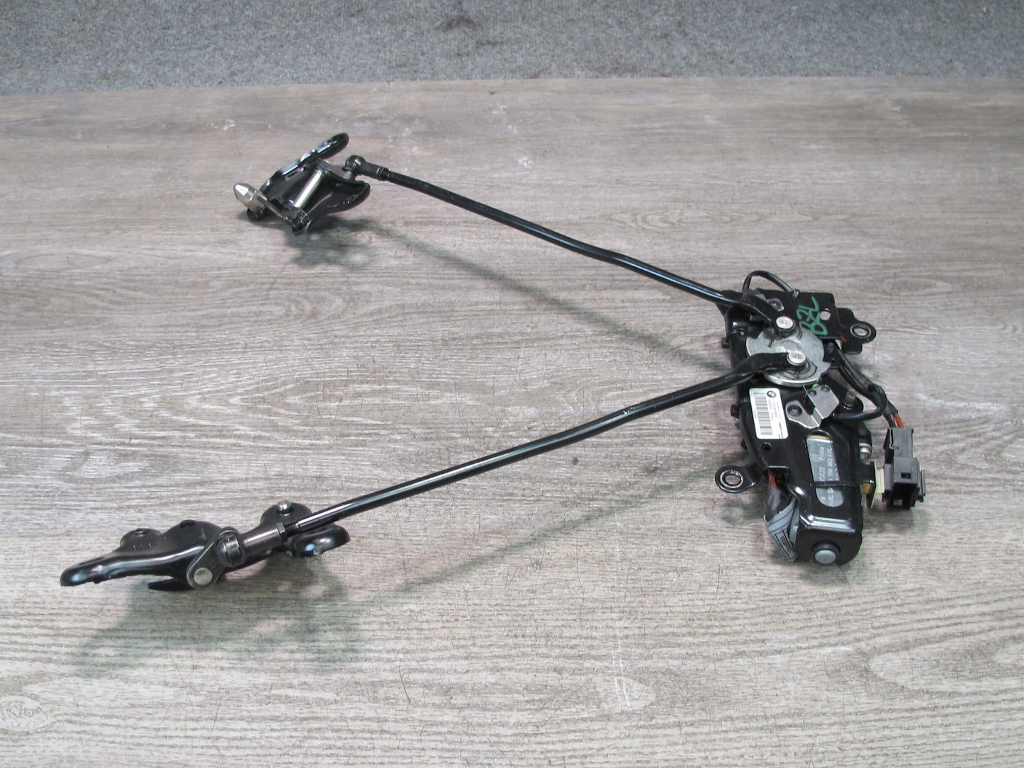 09-16 BMW E89 Z4 Convertible Folding TOP Roof Lock Latch Mechanism OEM