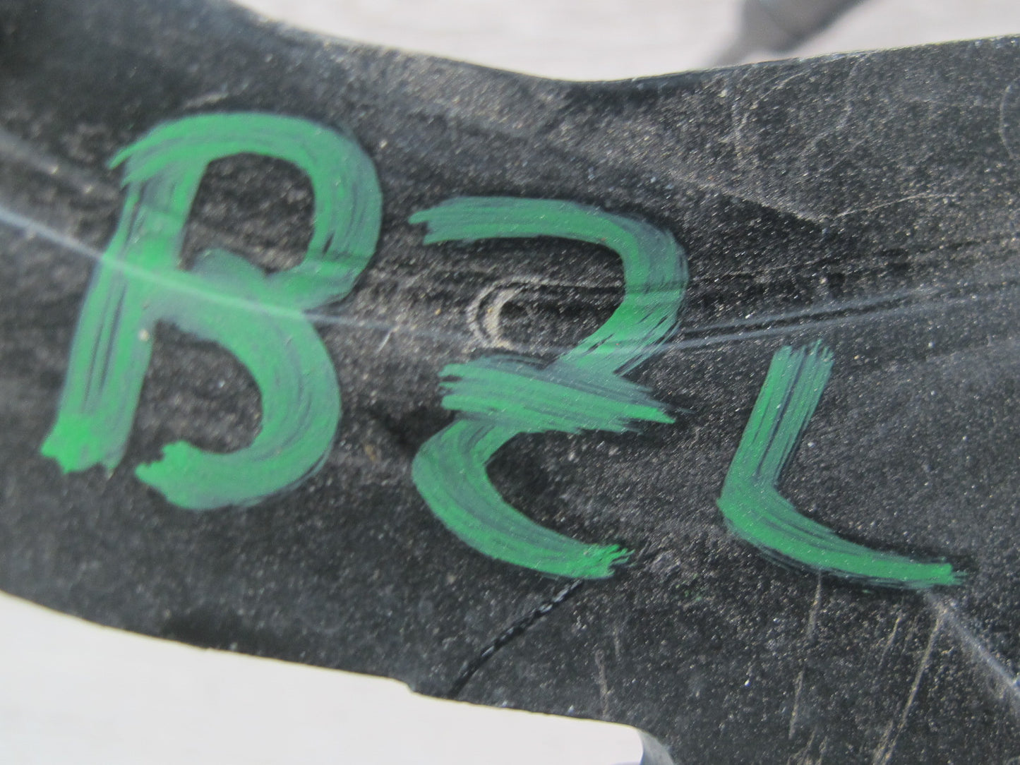 09-16 BMW E89 Z4 Set of 2 Rear Trunk Lid w Aftermarket Shocks Support