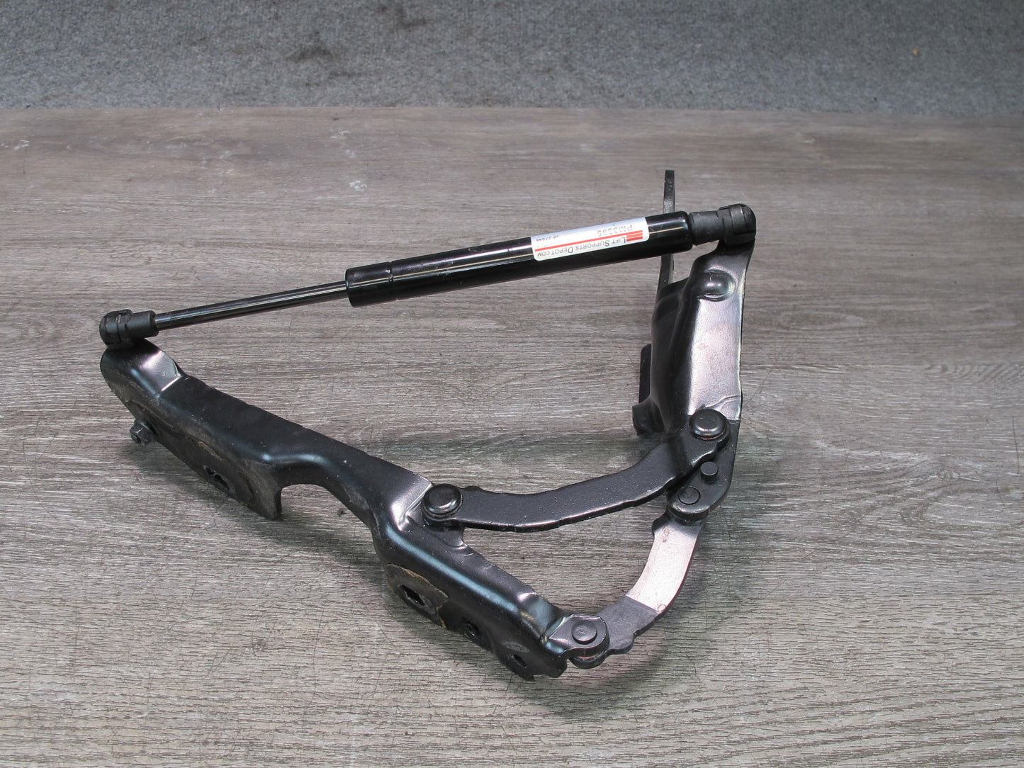 09-16 BMW E89 Z4 Set of 2 Rear Trunk Lid w Aftermarket Shocks Support