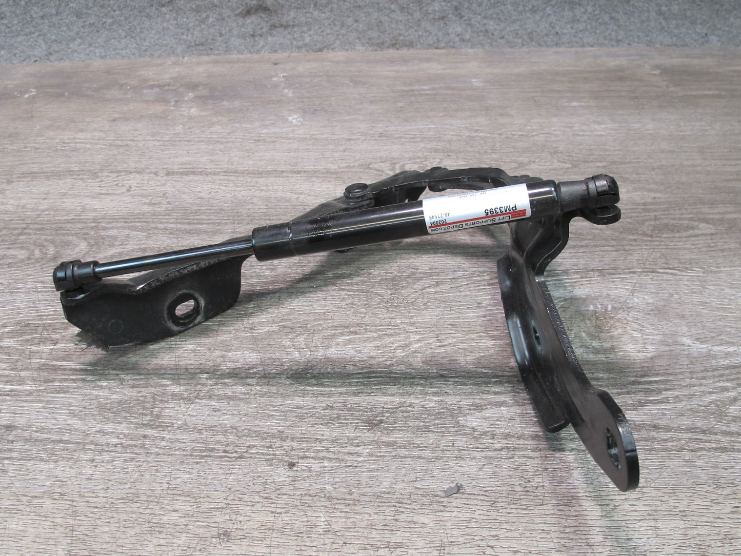 09-16 BMW E89 Z4 Set of 2 Rear Trunk Lid w Aftermarket Shocks Support