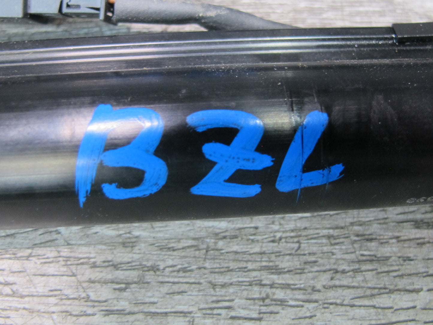 09-16 BMW E89 Z4 Convertible Set of 2 TOP Roof Hydraulic Cylinder Support OEM