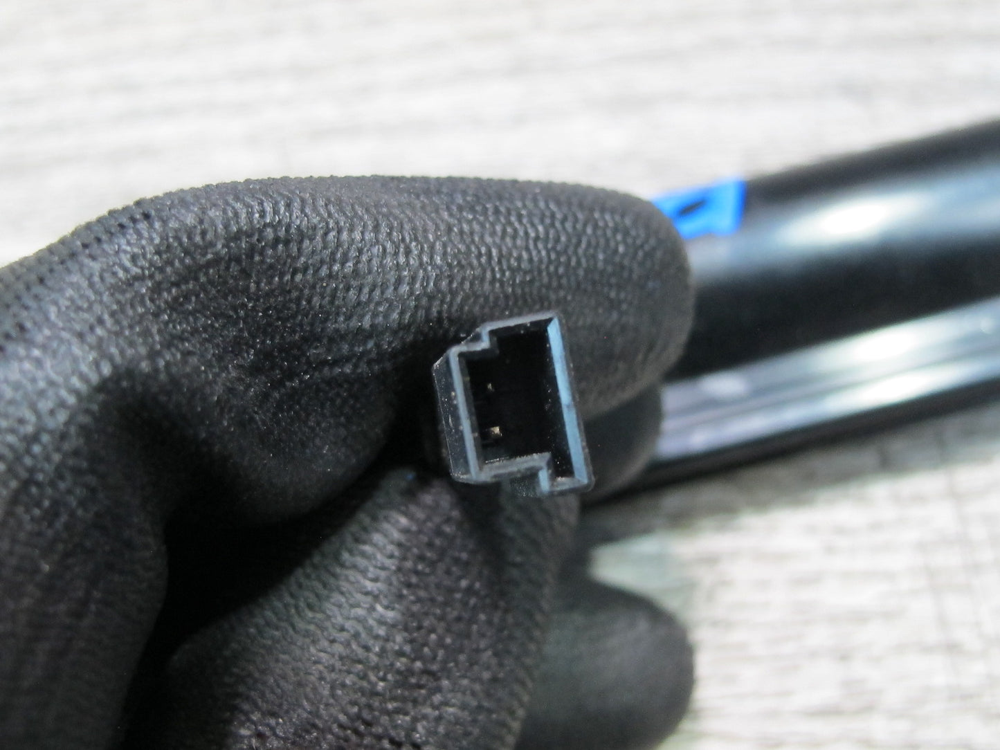 09-16 BMW E89 Z4 Convertible Set of 2 TOP Roof Hydraulic Cylinder Support OEM