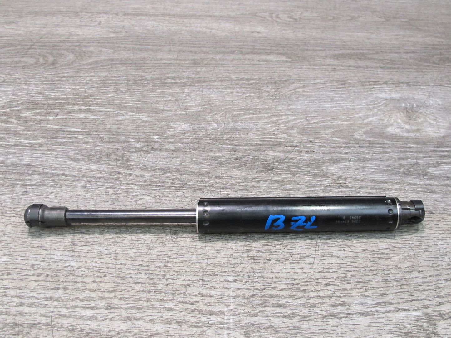 09-16 BMW E89 Z4 Convertible Set of 2 TOP Roof Hydraulic Cylinder Support OEM