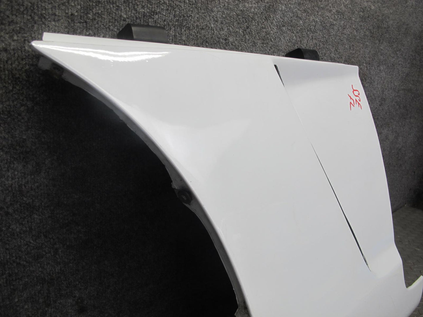 07-10 Saturn SKY Front Left Fender Shell Cover Panel Polar White OEM