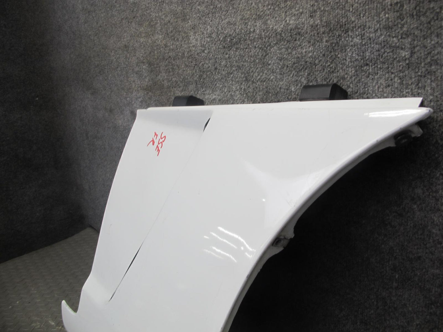 07-10 Saturn SKY Front Right Fender Shell Cover Panel Polar White OEM