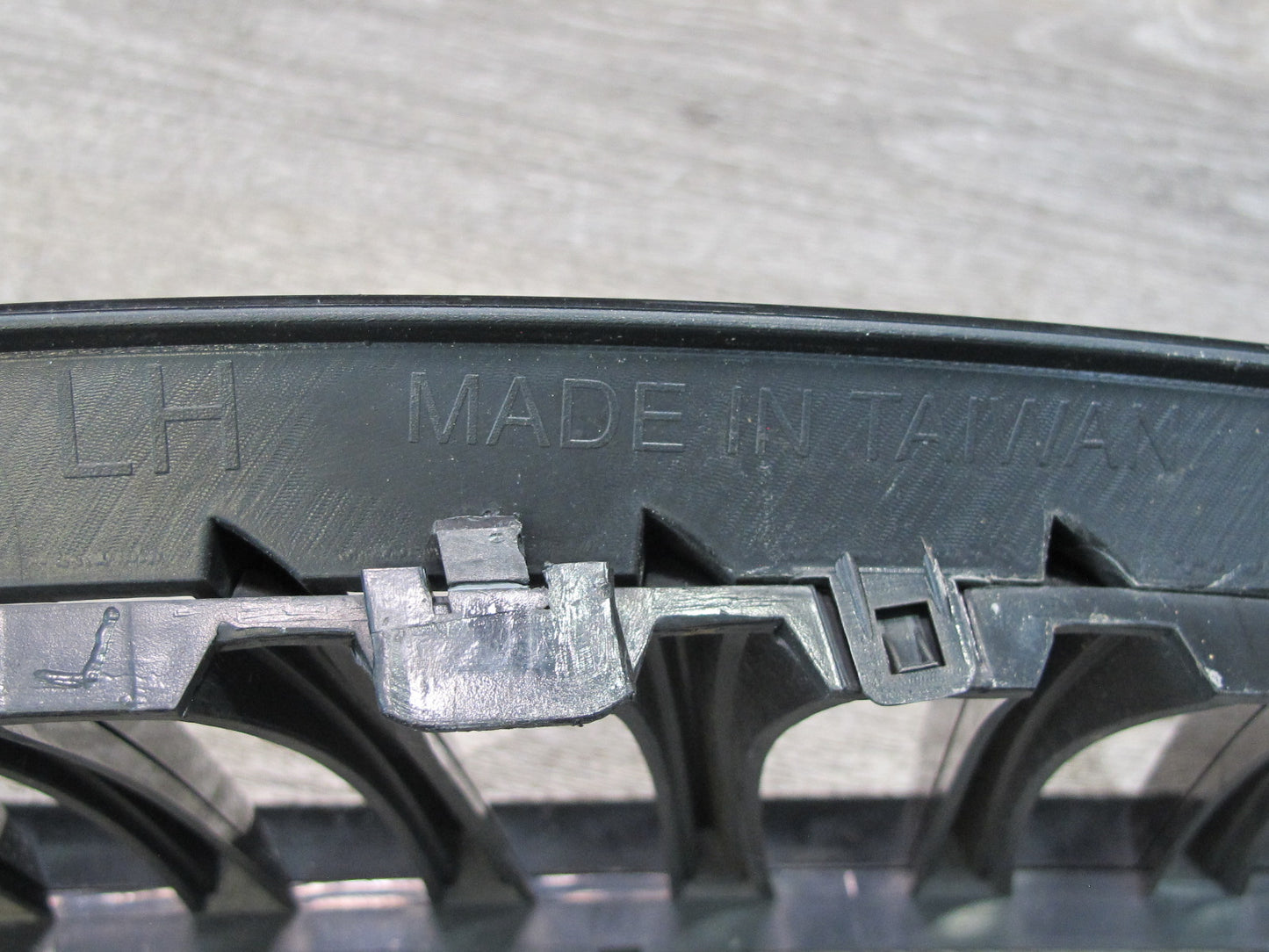 09-16 BMW E89 Z4 Set of 2 Aftermarket Front Bumper Left & Right Kidney Grille