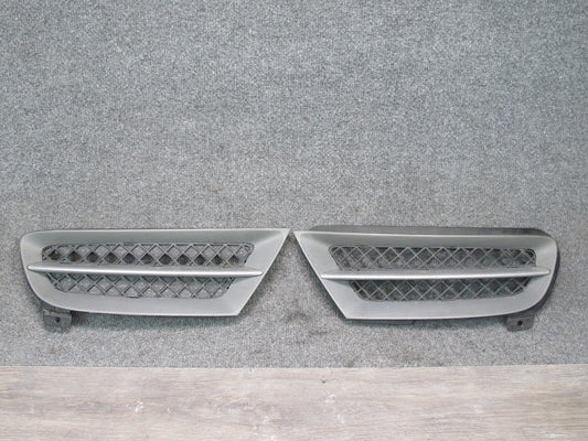 09-16 BMW E89 Z4 Set of 2 Front Bumper Left & Right Closed Grid Grille Trim OEM
