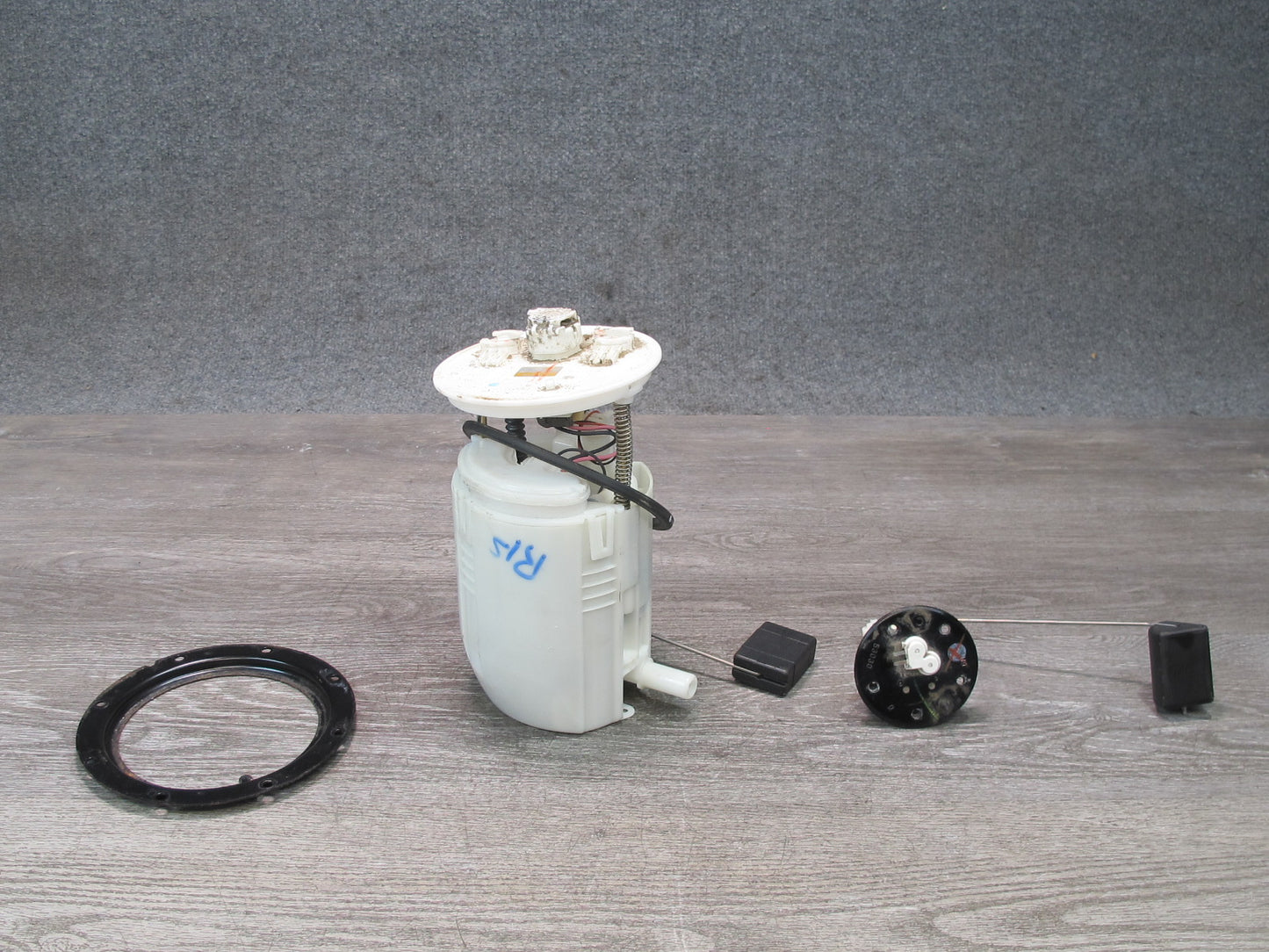 06-15 Lexus IS350 IS250 Fuel Pump Level Sensor Sending Unit Set OEM