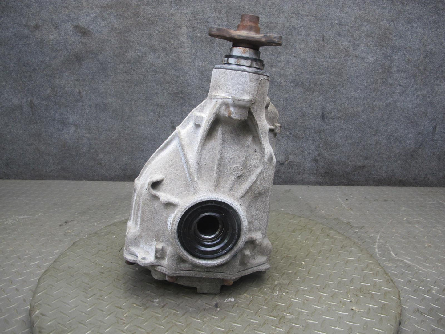 11-13 BMW F07 F12 F13 F10 550i A/T Rear Differential Carrier 3.08 Ratio 103K OEM