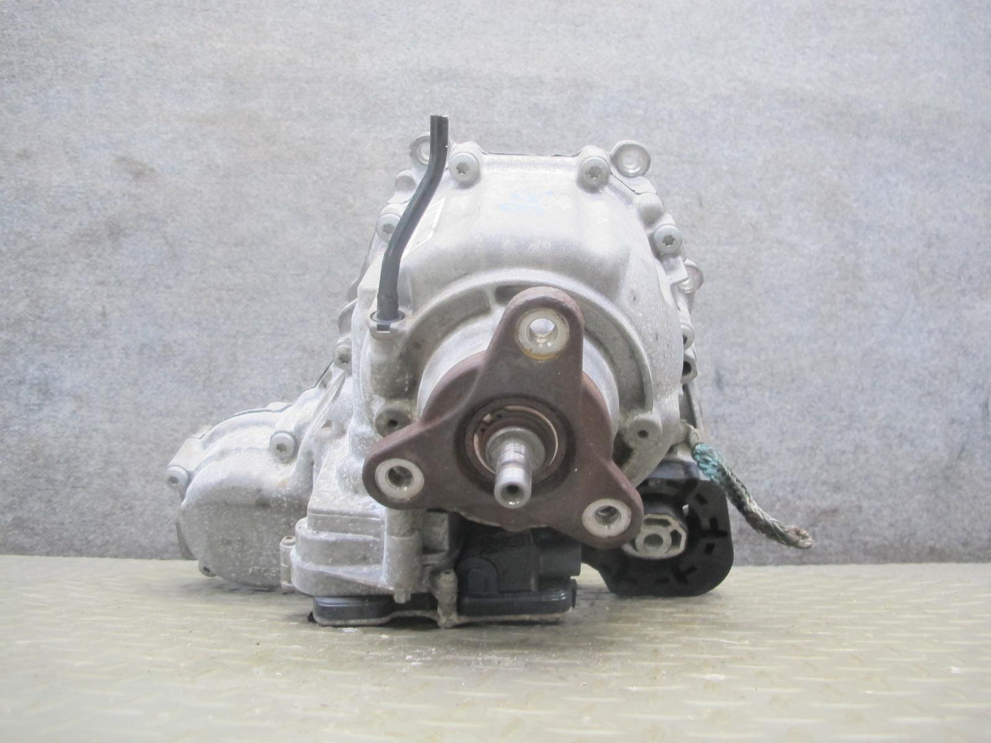 11-13 BMW F07 F12 F13 F10 550iX AWD ATC35L Transfer Case Box w Motor 103K OEM