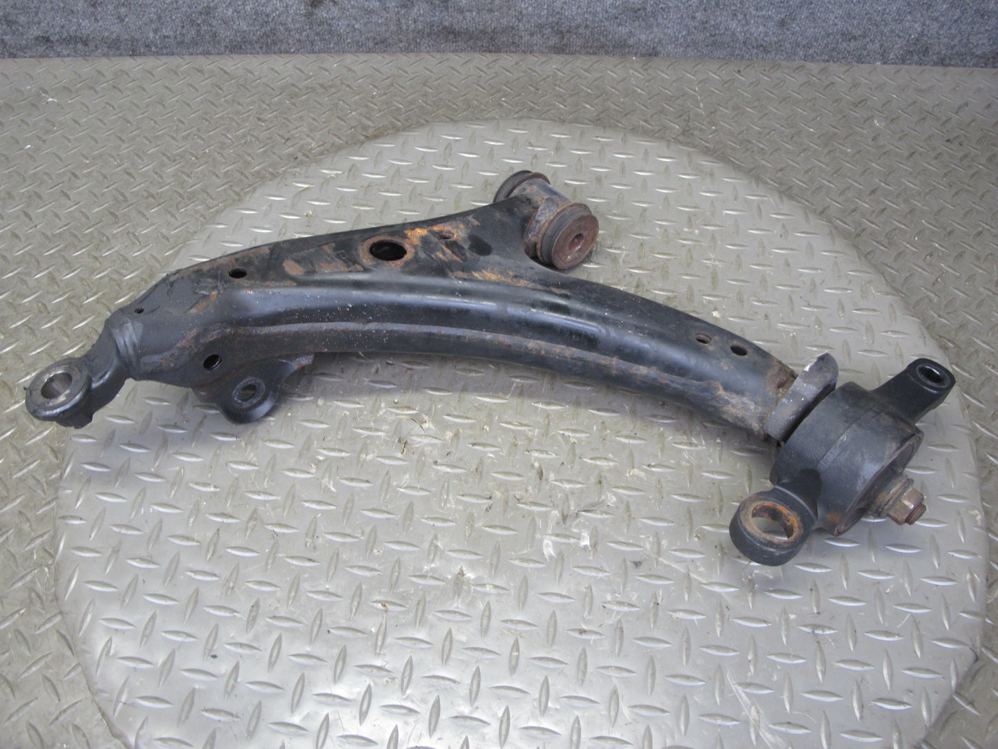 01-06 Lexus UCF30L LS430 RWD Front Right Suspension Lower Control Arm OEM