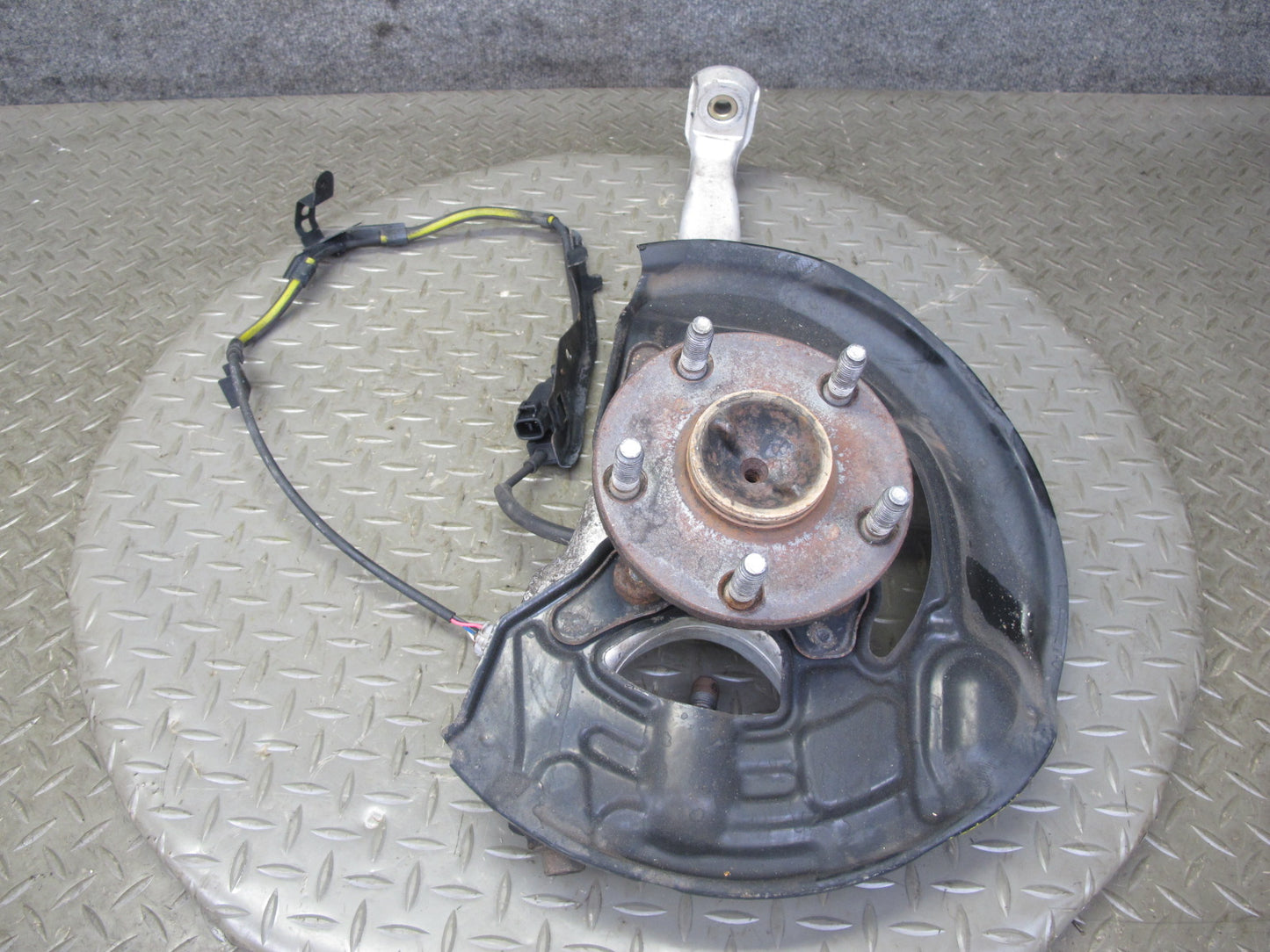 01-06 Lexus UCF30L LS430 RWD Front Right Spindle Knuckle Wheel Hub Bearing OEM