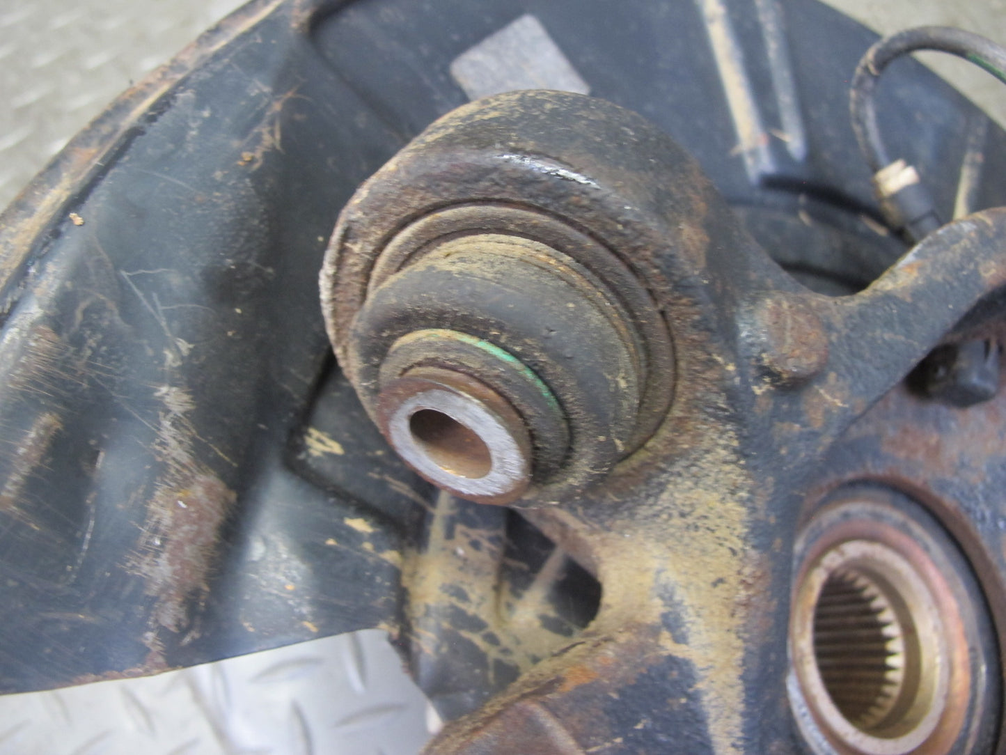 01-06 BMW E46 M3 S54 Rear Left Spindle Knuckle Wheel Hub Bearing Trailing Arm