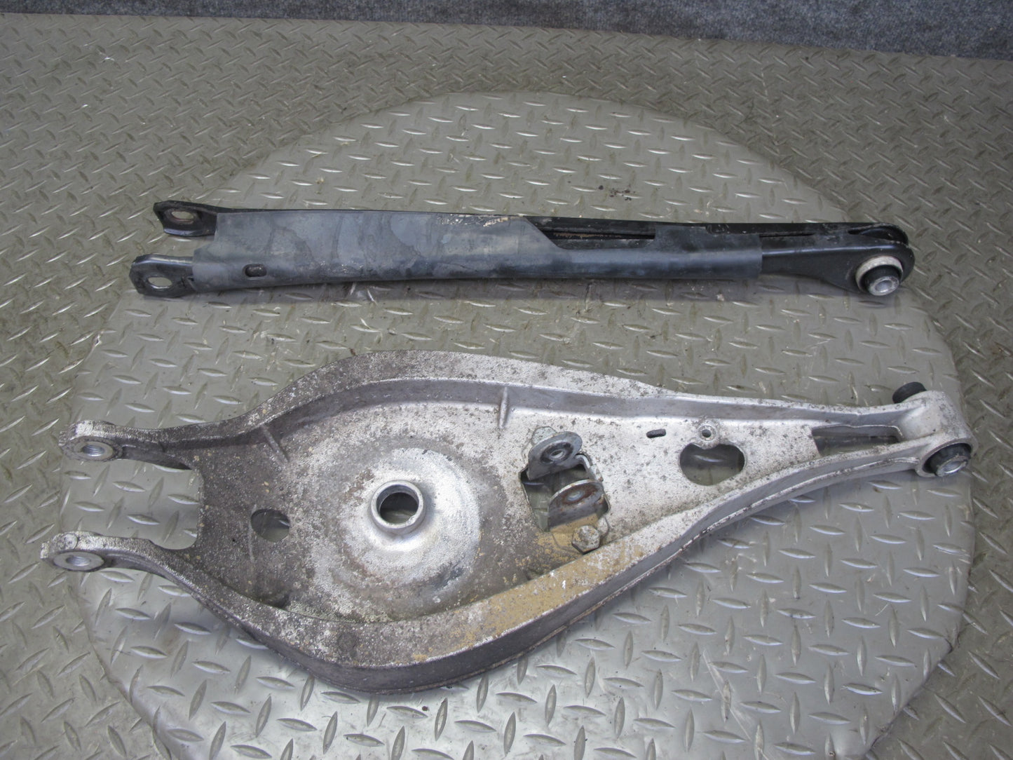 2001-2006 BMW E46 M3 3-SERIES Rear Right Side Upper & Lower Control Arm Set