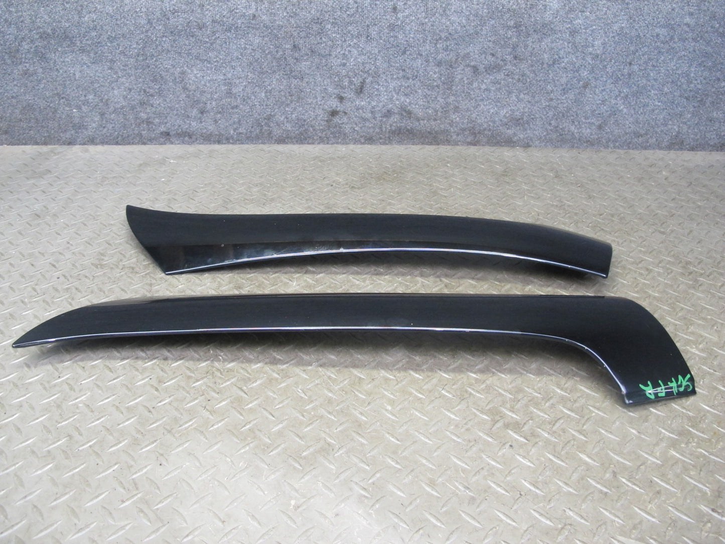 02-10 Lexus Z40 SC430 Set 2 Exterior Windshield A Pillar Trim Cover Black OEM