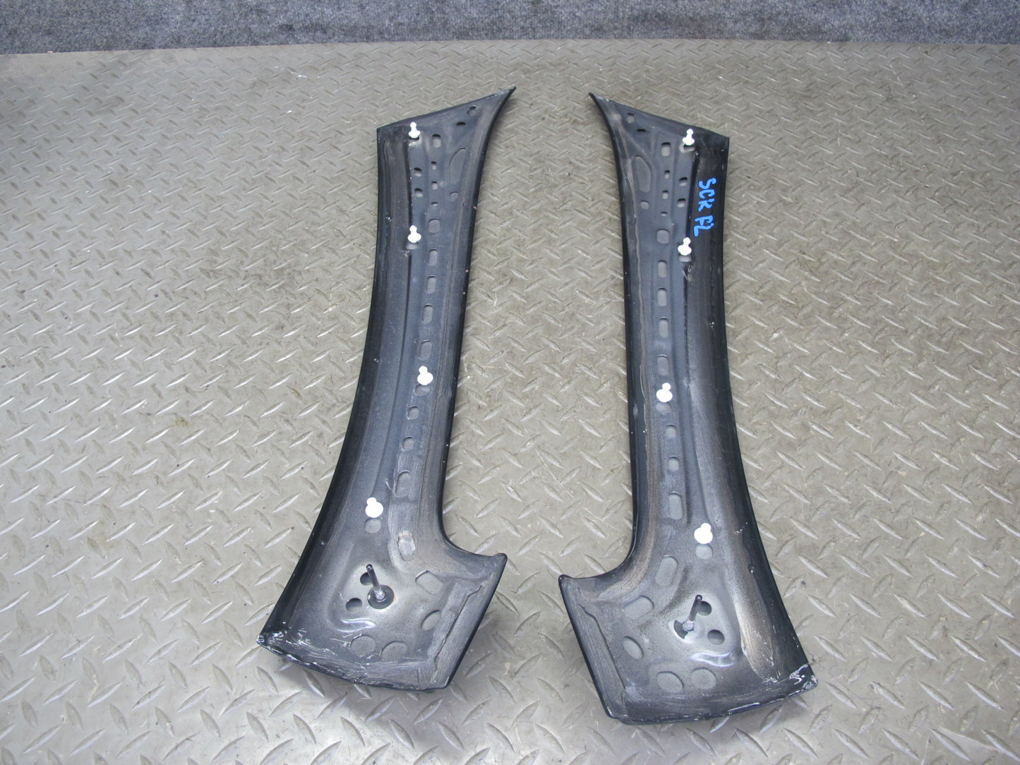 02-10 Lexus Z40 SC430 Set 2 Exterior Windshield A Pillar Trim Cover Black OEM