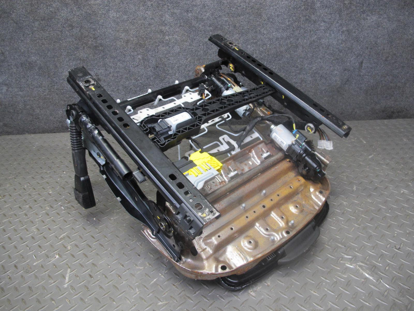 12-18 BMW F30 328i 335i Front Right Seat Lower Frame Track Rail  w Motors OEM