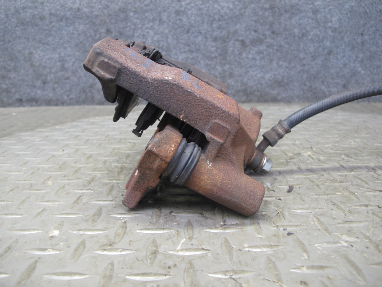 10-15 Lexus GSE20L IS250 RWD Convert Rear Left & Right Brake Caliper Set OEM