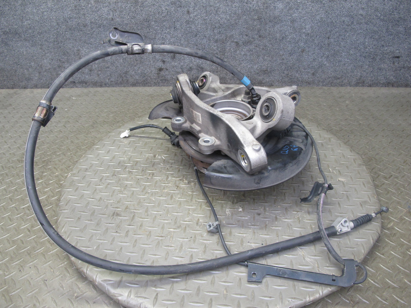 06-14 Lexus GSE20L IS250 RWD Rear Right Spindle Knuckle Wheel Hub Bearing OEM