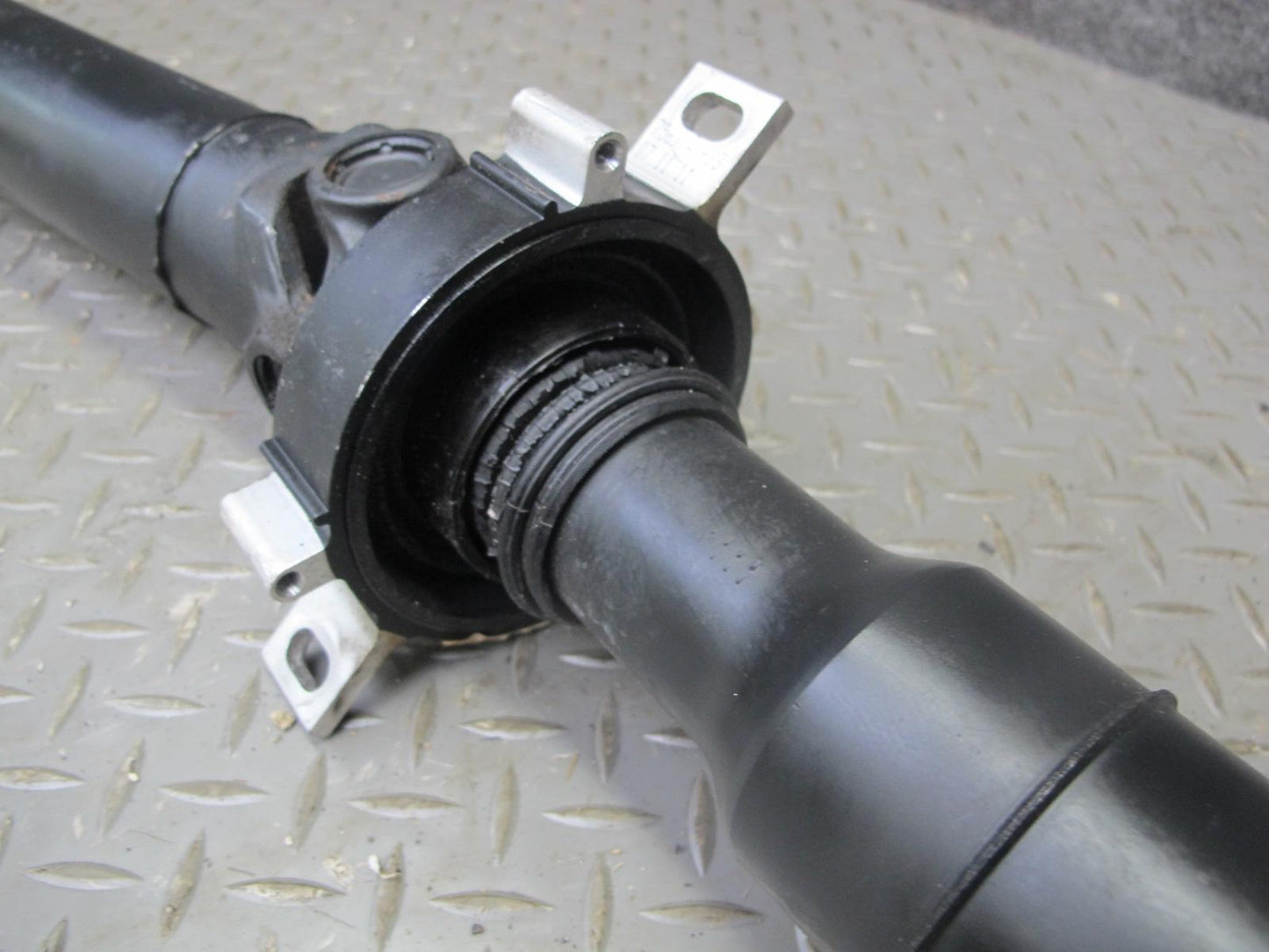 12-16 BMW F10 550Xi AWD A/T Rear Drive Shaft Driveshaft 103K Miles 7631359 OEM