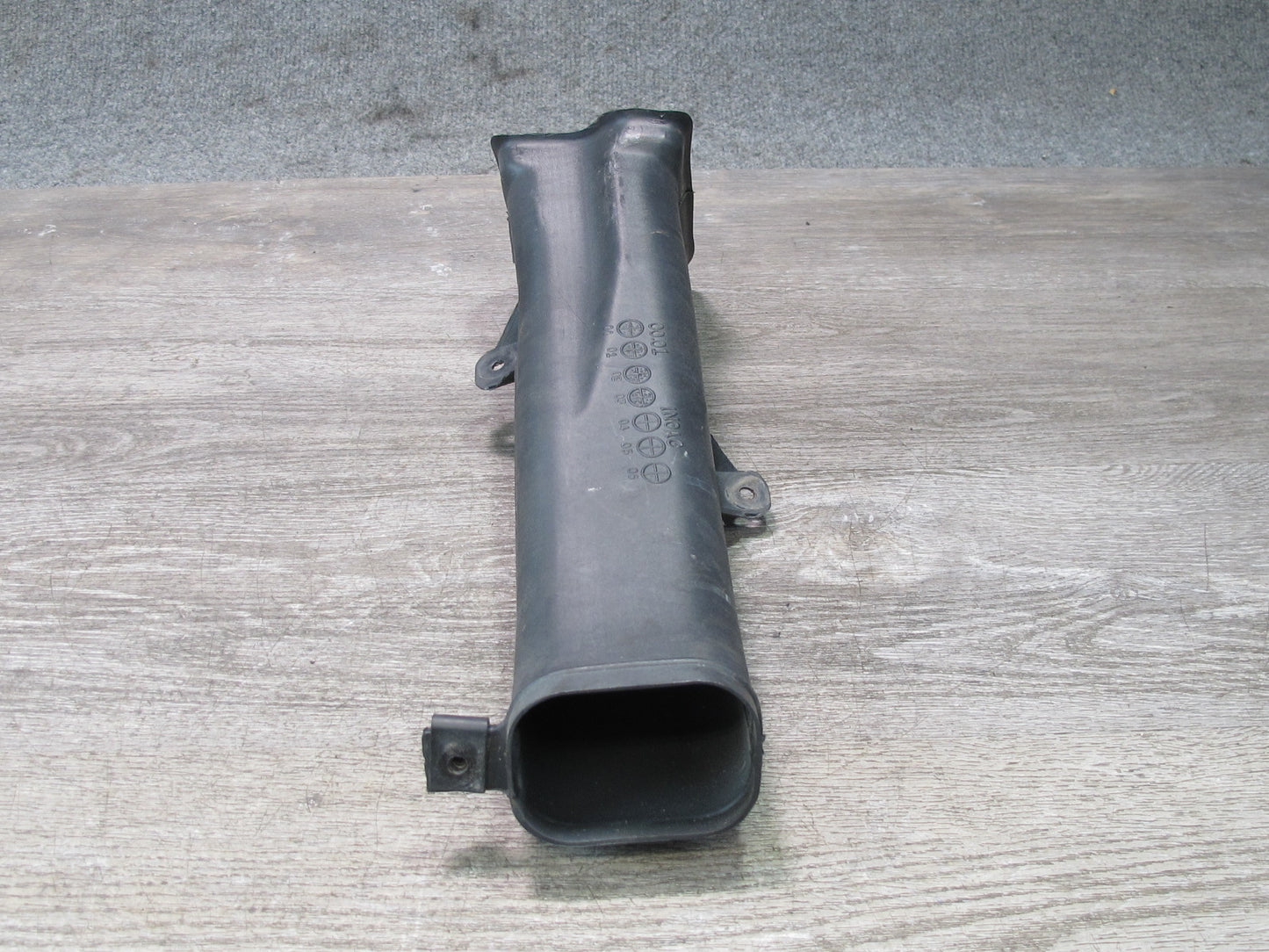 02-05 Lexus Z40 SC430 3UZFE Set of 2 Air Intake Duct Pipe Tube Guide OEM