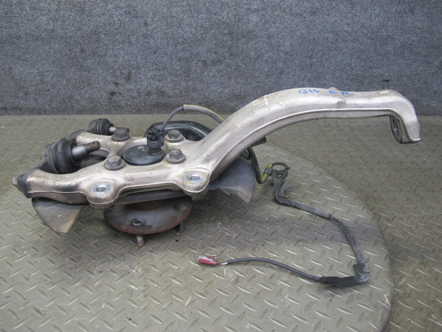 06-15 Lexus GSE20L IS250 RWD Front Right Spindle Knuckle Wheel Hub Bearing OEM