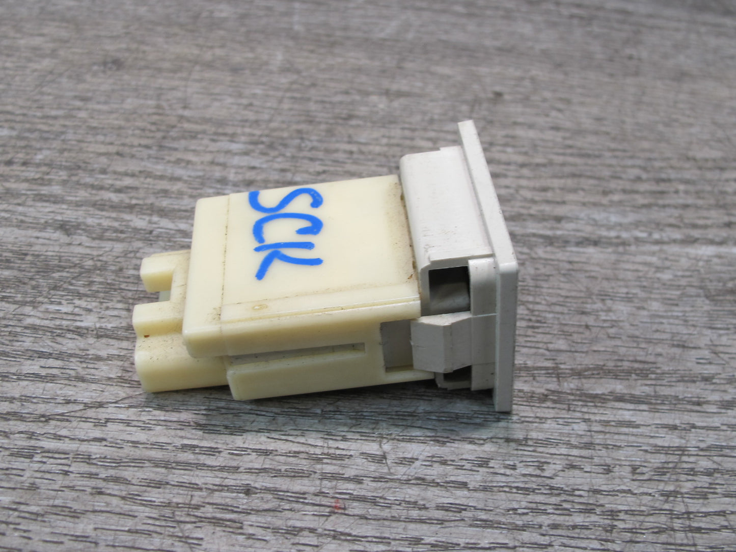 02-10 Lexus Z40 SC430 Trunk Lid Release Fuel Door Lock Unlock Button Switch OEM