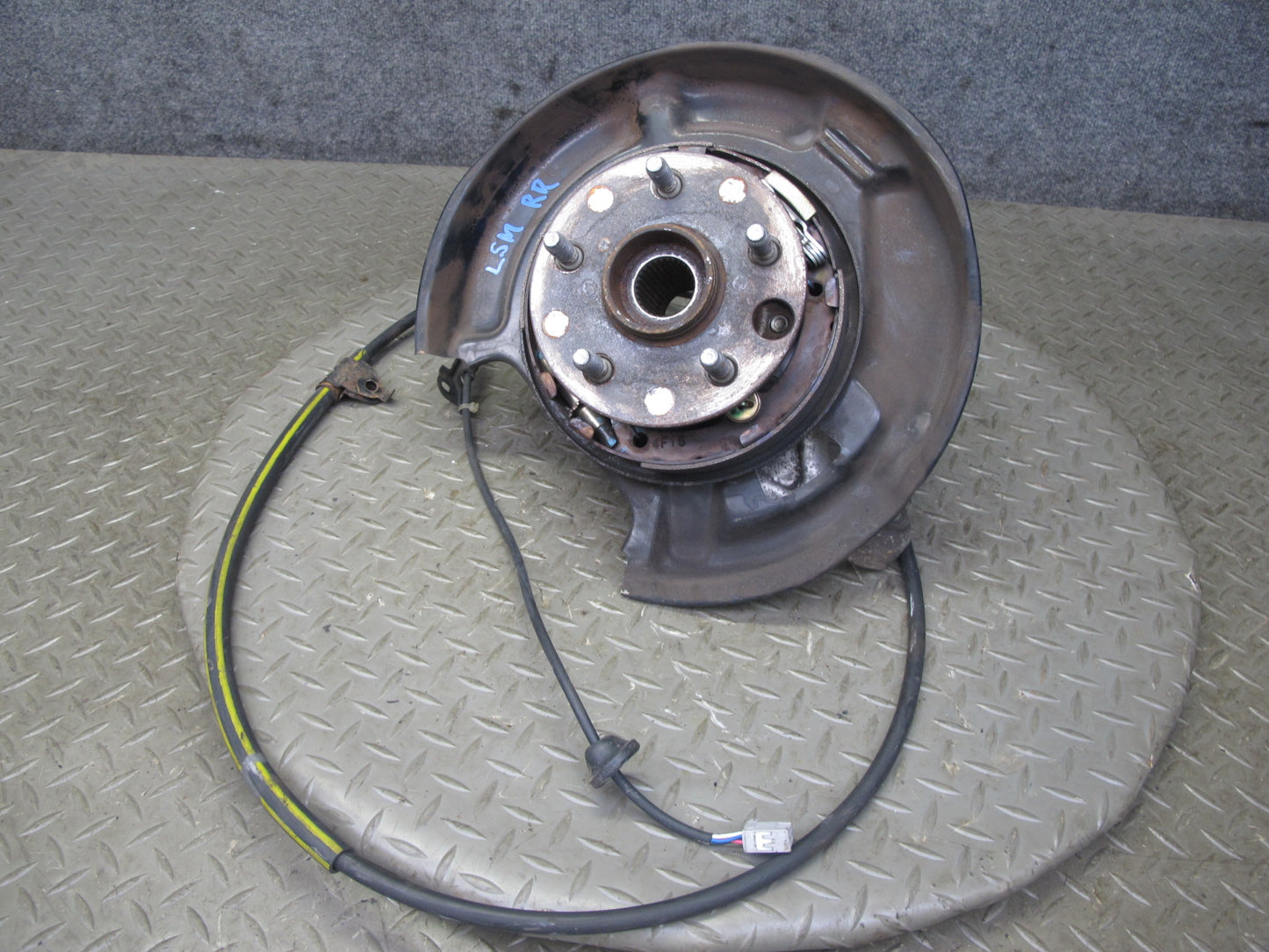 01-06 Lexus LS430 UCF30L RWD Rear Right Spindle Knuckle Wheel Hub Bearing OEM