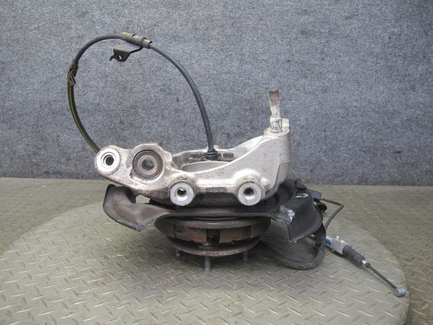 01-06 Lexus LS430 UCF30L RWD Rear Right Spindle Knuckle Wheel Hub Bearing OEM