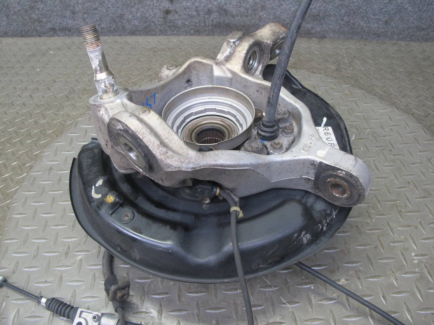 01-06 Lexus LS430 UCF30L RWD Rear Right Spindle Knuckle Wheel Hub Bearing OEM