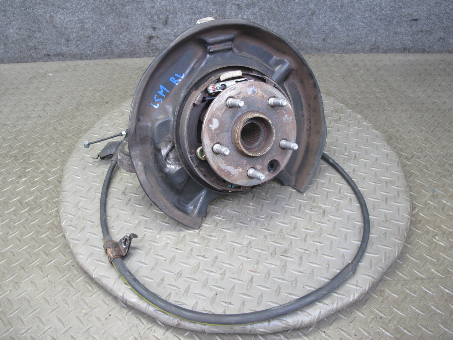 01-06 Lexus LS430 UCF30L RWD Rear Left Spindle Knuckle Wheel Hub Bearing OEM