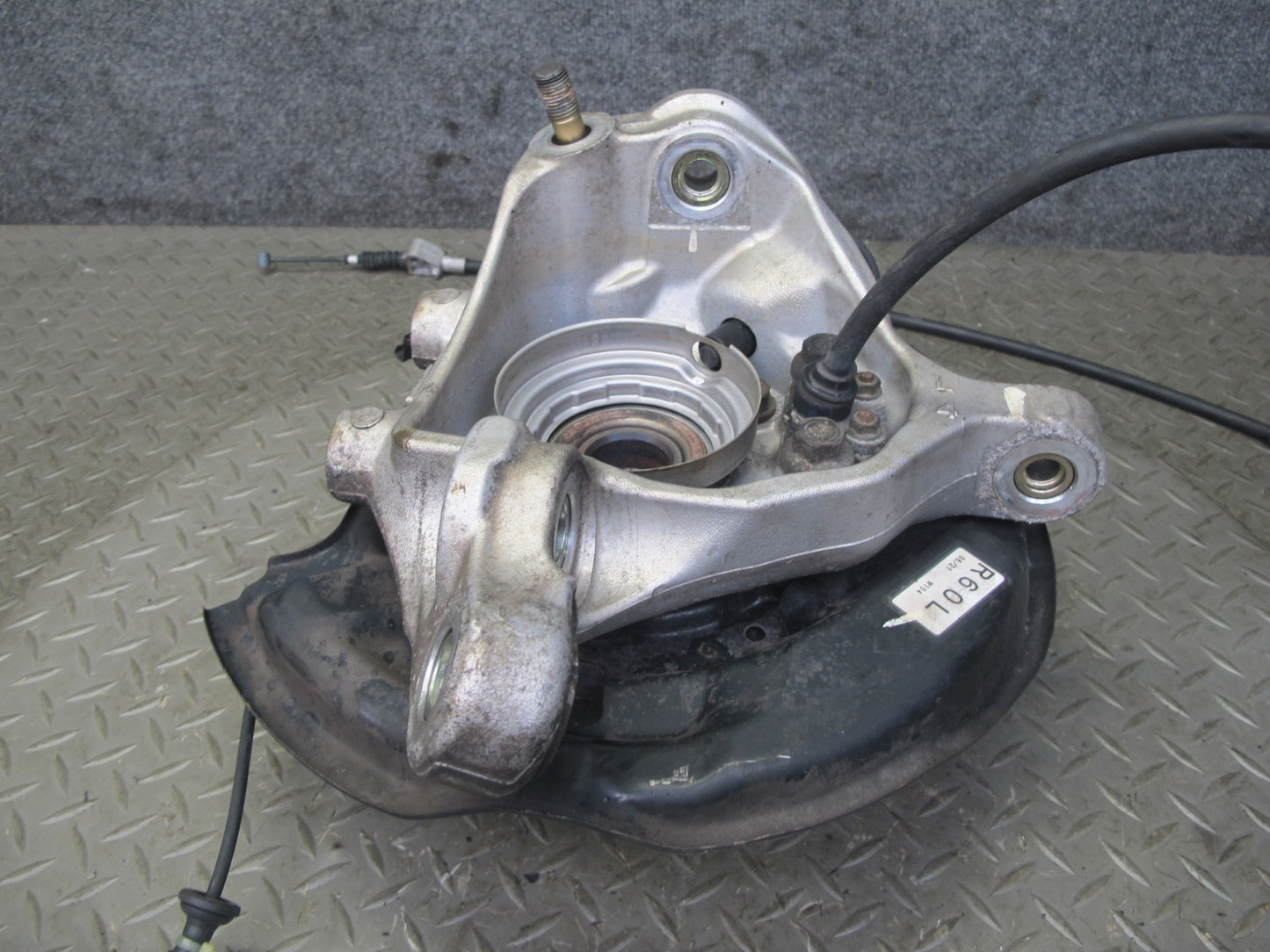 01-06 Lexus LS430 UCF30L RWD Rear Left Spindle Knuckle Wheel Hub Bearing OEM