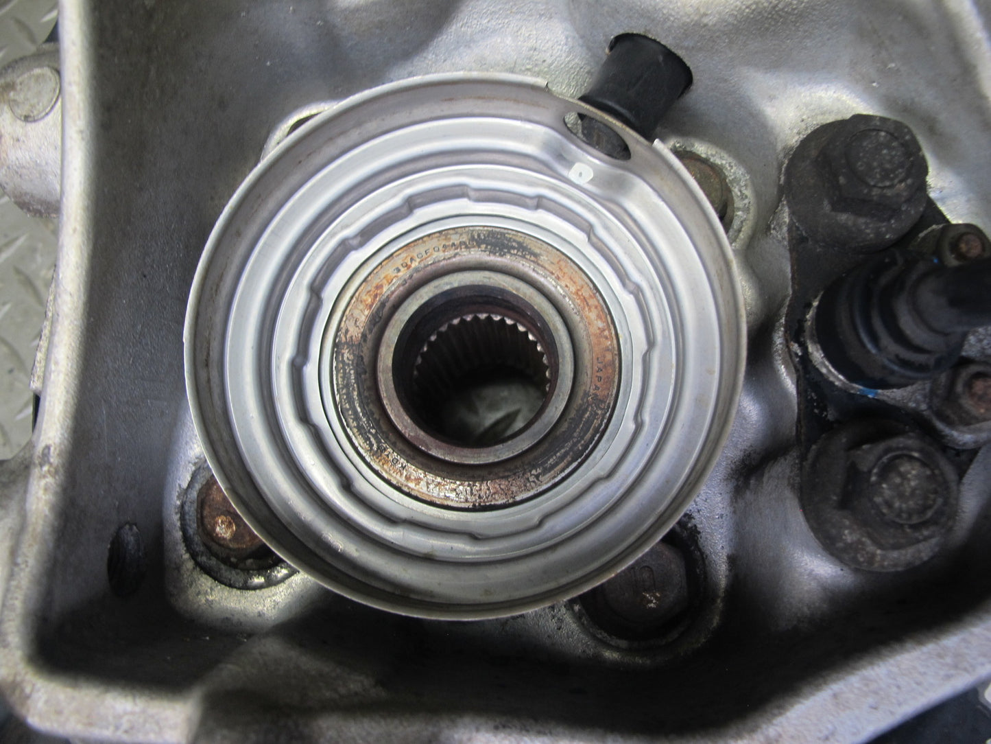 01-06 Lexus LS430 UCF30L RWD Rear Left Spindle Knuckle Wheel Hub Bearing OEM