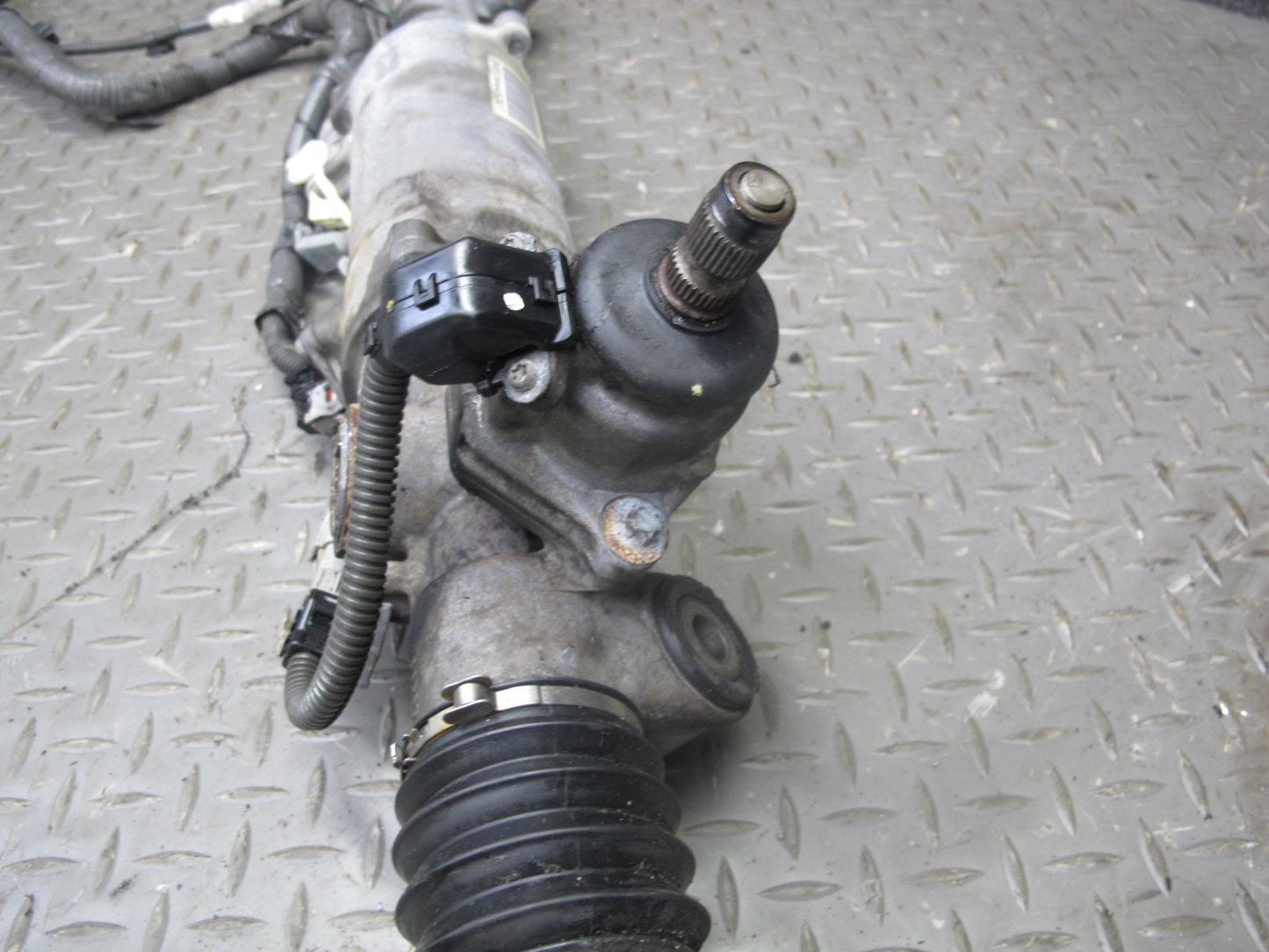 10-15 Lexus IS350 IS250 Convertible RWD Power Steering Rack & Pinion Gear OEM