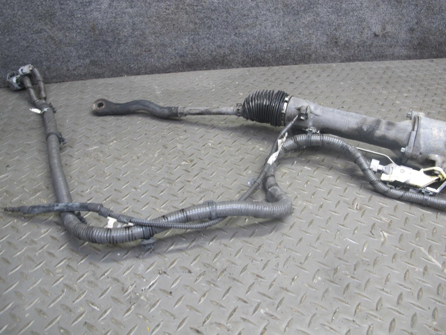 10-15 Lexus IS350 IS250 Convertible RWD Power Steering Rack & Pinion Gear OEM