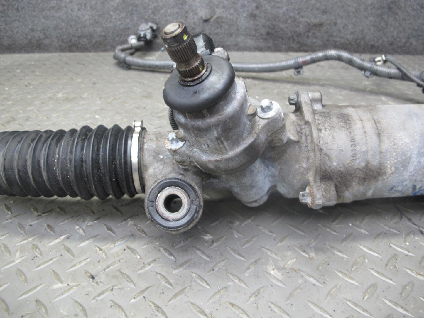 10-15 Lexus IS350 IS250 Convertible RWD Power Steering Rack & Pinion Gear OEM