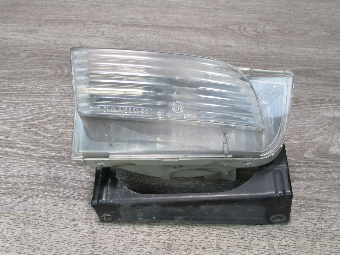 02-05 Lexus SC430 Set of 2 Rear Bumper Left & Right Backup Reverse Light OEM