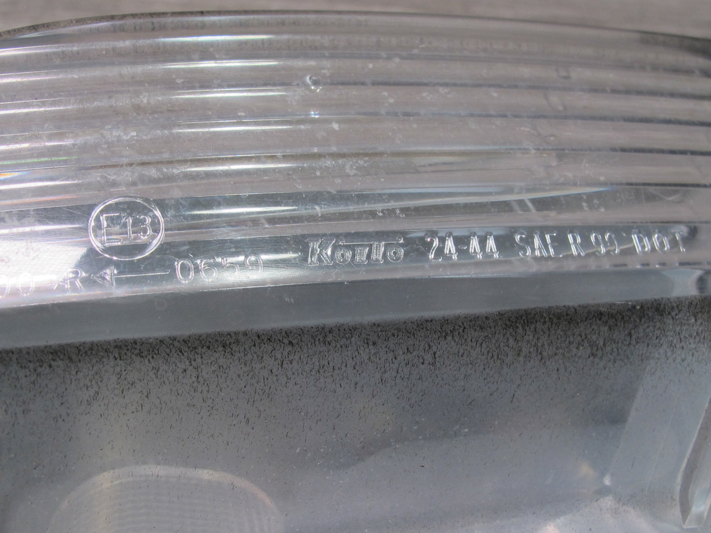 02-05 Lexus SC430 Set of 2 Rear Bumper Left & Right Backup Reverse Light OEM